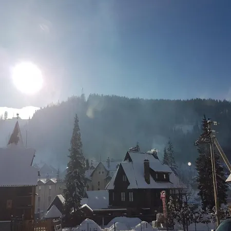 Перлина Карпатських Гір Gæstehus Bukovel